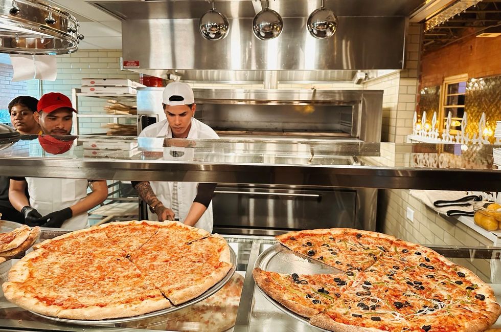 Home Slice Pizza interior