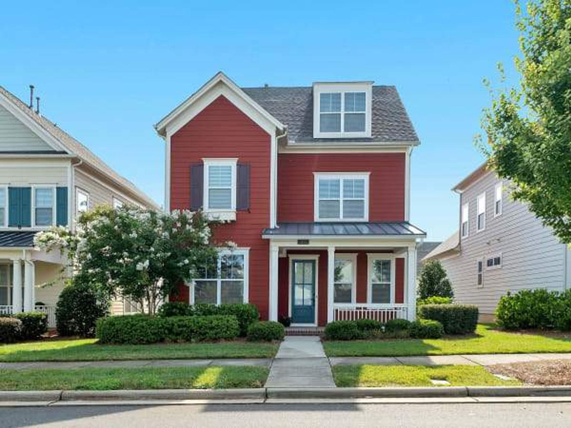 Home, suburb, neighborhood, new home, mortgage