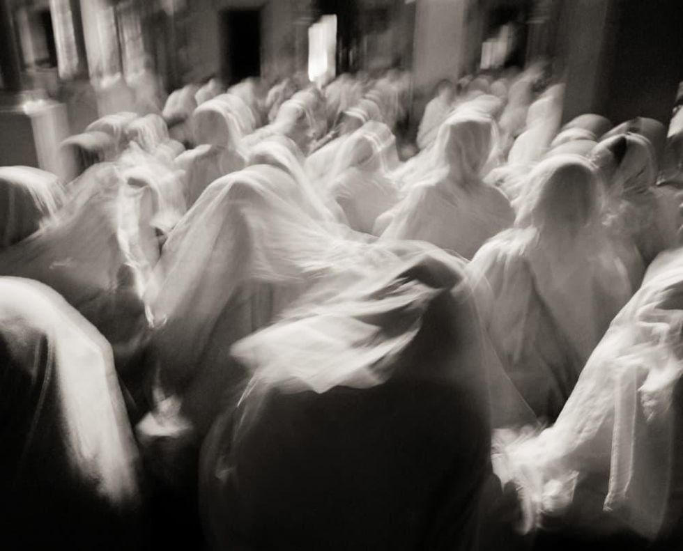 Homelands and Histories: Photographs by Fazal Sheikh-Bhajan Ashram at Dawn