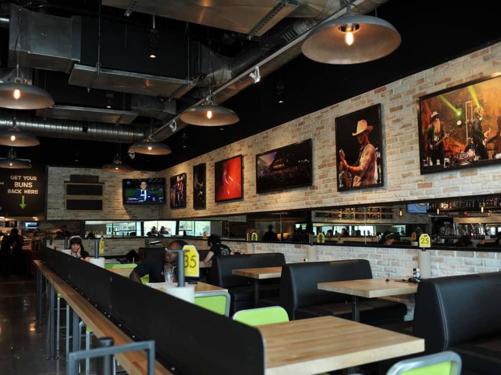 Hopdoddy Rice Village interior