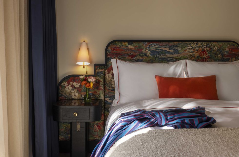 Hotel Daphne bedroom