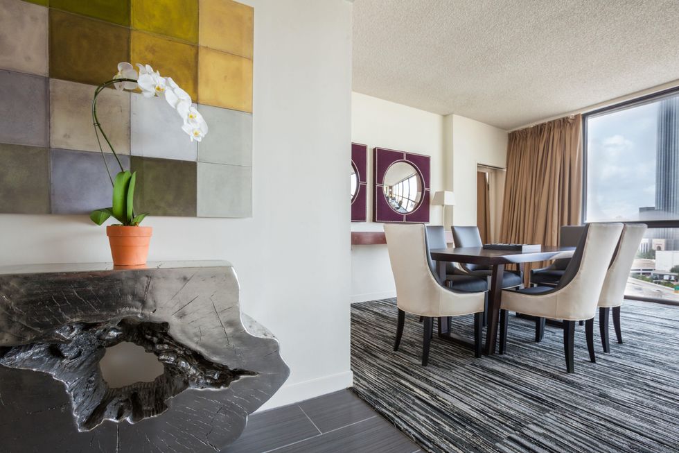 Hotel Derek penthouse October 2014 entry to dining room