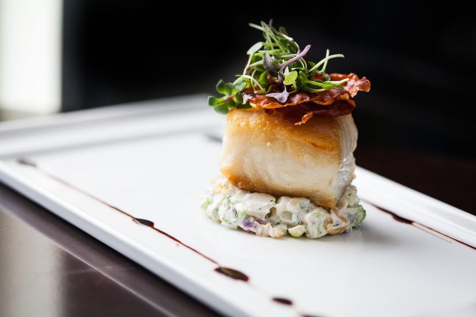 Hotel Derek Revolve halibut