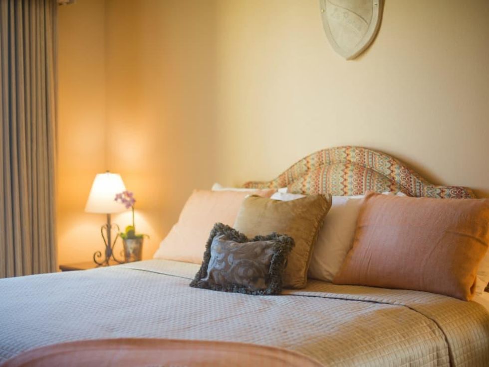 Hotel Granduca Austin opening 2015 bedroom bed