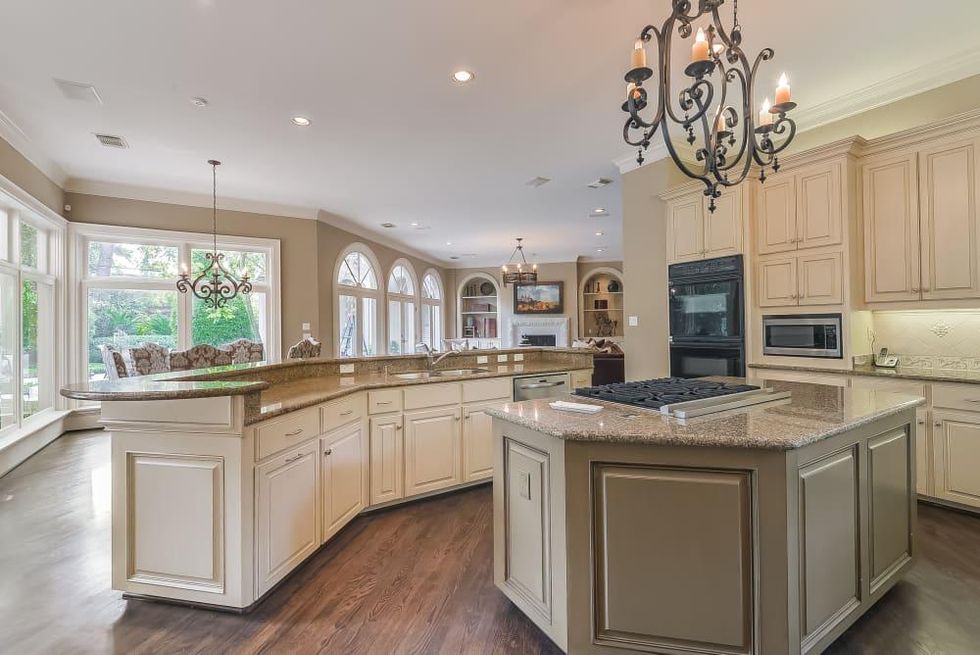 HOU_3 Crestwood Estates