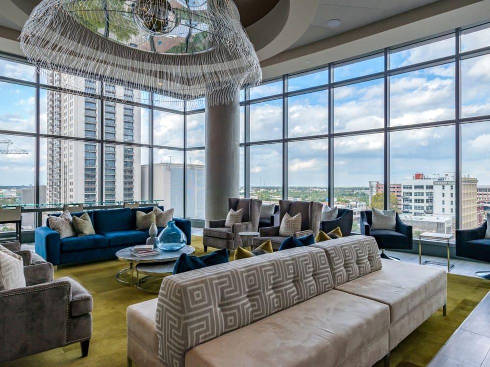 Houston, Aris Market Square, December 2017, Sky Lounge for residents