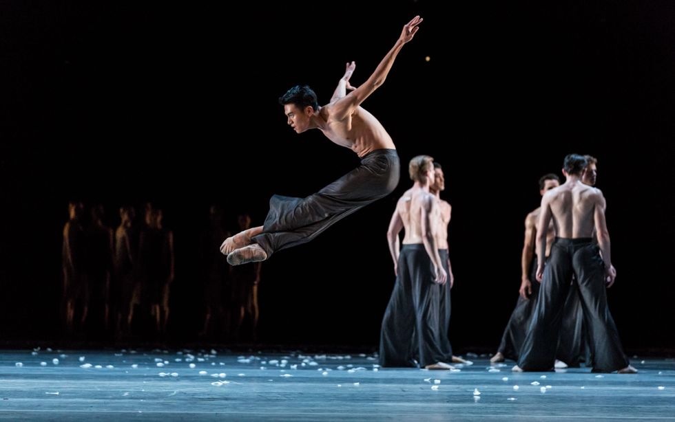 Houston Ballet From Houston to the World September 2014 Chun Wai Chan in Murmuration