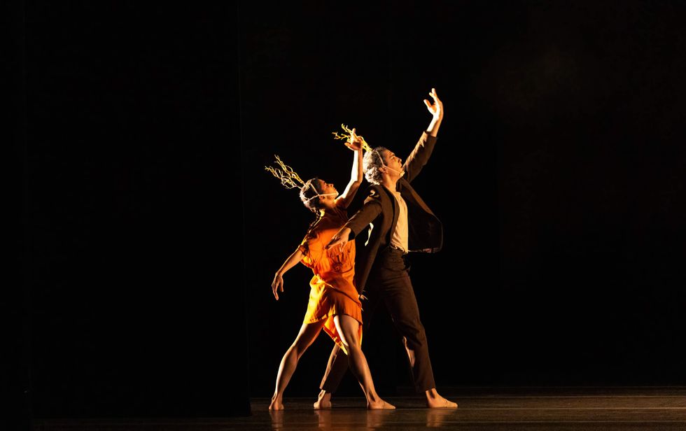 Houston Ballet Principal Karina Gonz\u00e1lez and Corps de Ballet dancer Samuel Rodriguez in Disha Zhang\u2019s\u00a0Elapse