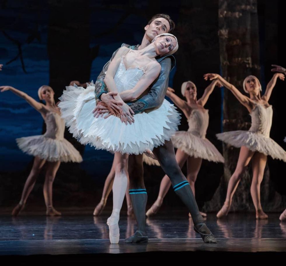 Houston Ballet: Sara Webb and Connor Walsh in Swan Lake