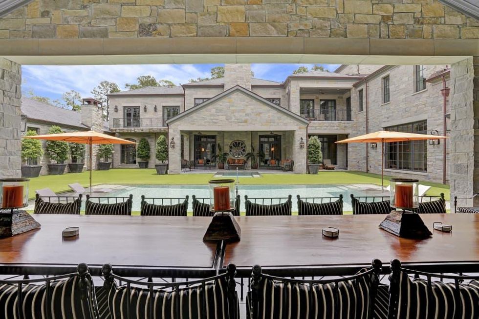 Houston, Buckingham 527, June 2015, backyard