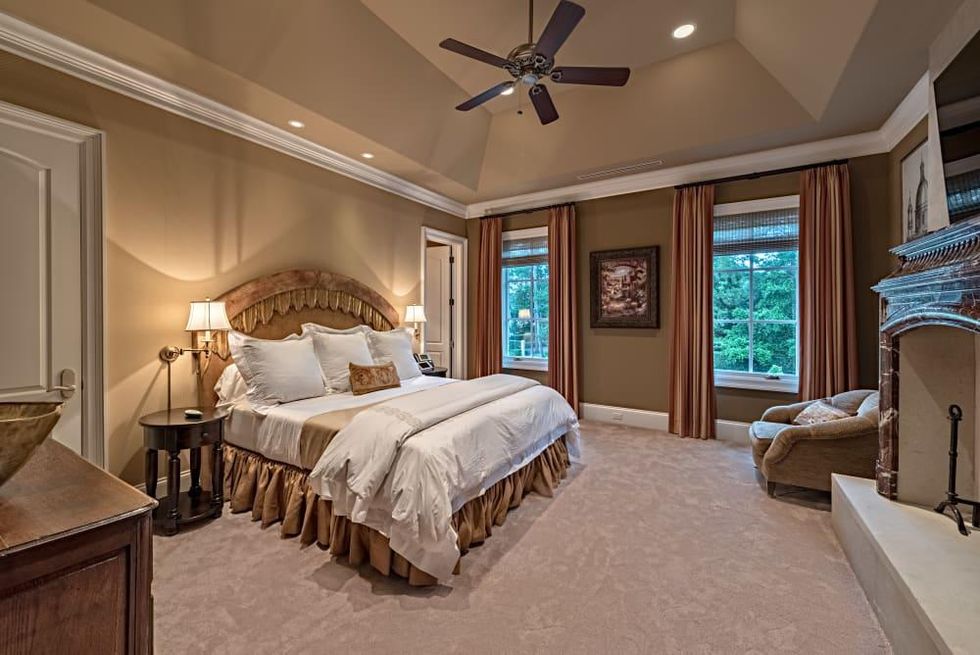 Houston, Buckingham 527, June 2015, guest bedroom