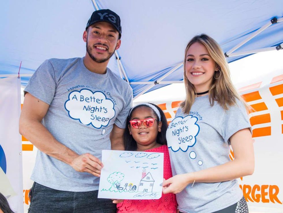 Houston, Carlos Correa, Mattress Firm, Houston Children\u2019s Charity mattress giveaway, August 2017, Carlos Correa, Daniella Rodriguez