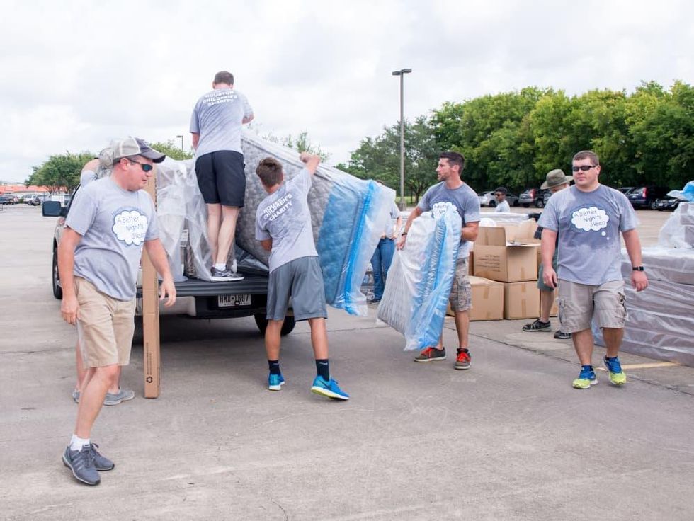 Houston, Carlos Correa, Mattress Firm, Houston Children\u2019s Charity mattress giveaway, August 2017, volunteers