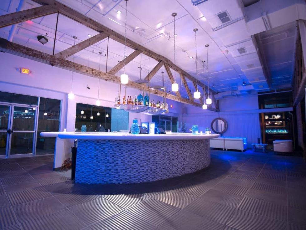 Houston, Club Cle, September 2015, front right bar