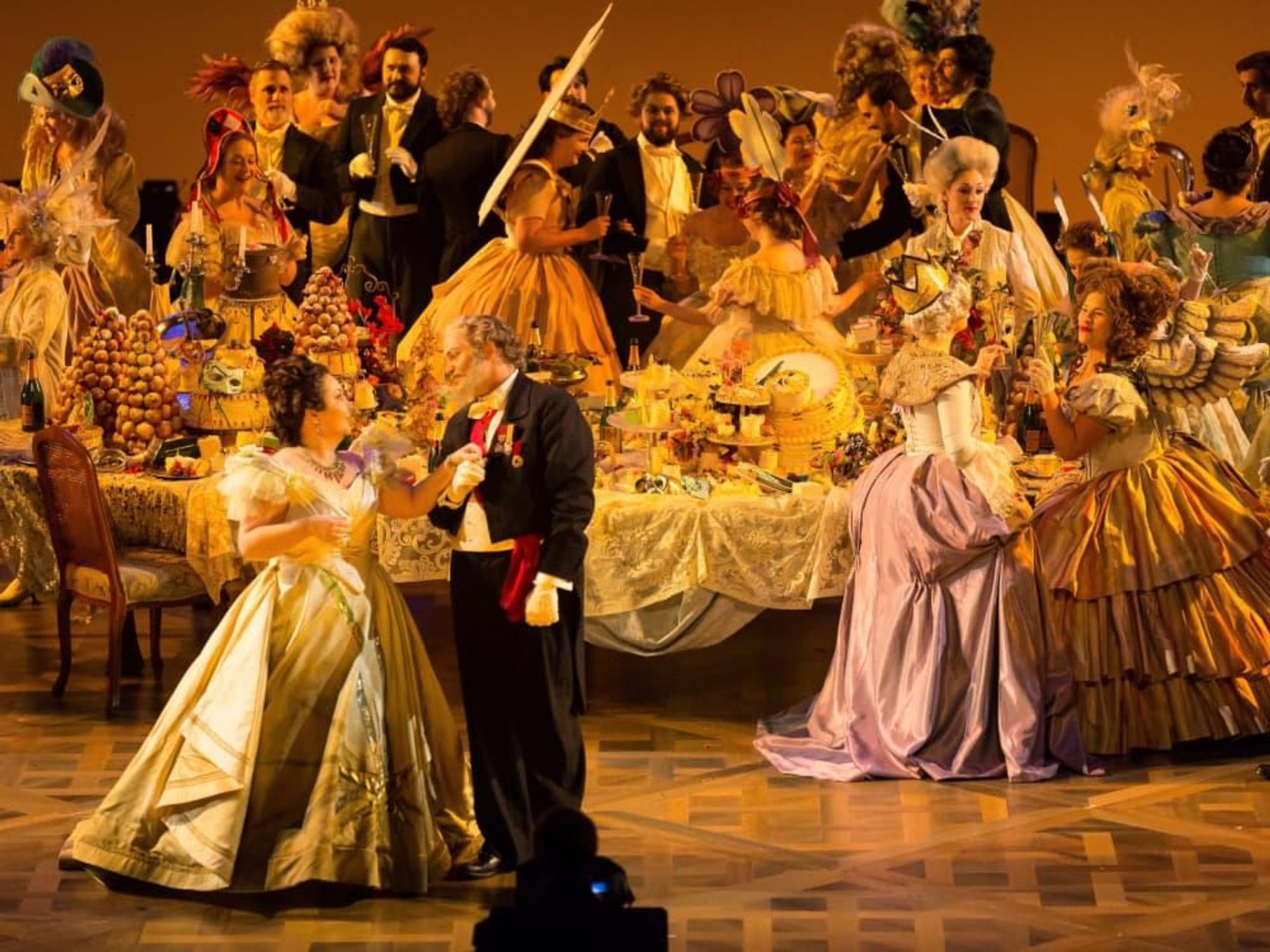 Houston Grand Opera La Traviata, Albina Shagimuratova, Thomas Glass, HGO Chorus