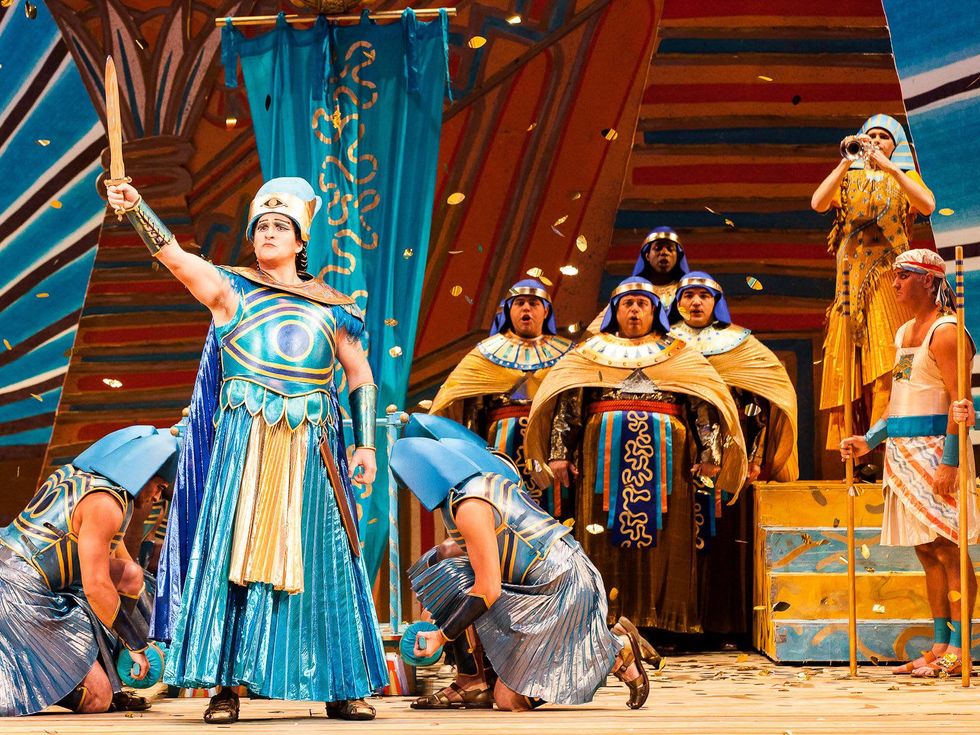 In love with death: Houston Grand Opera's suffocating Aida spares no ...