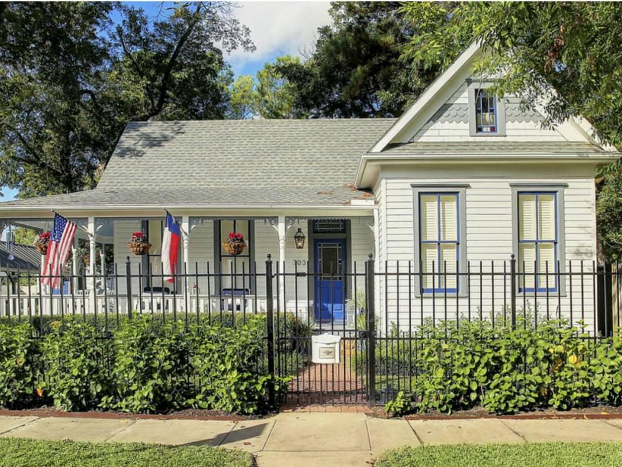 Houston Heights Association presents 2017 Spring Home & Garden Tour