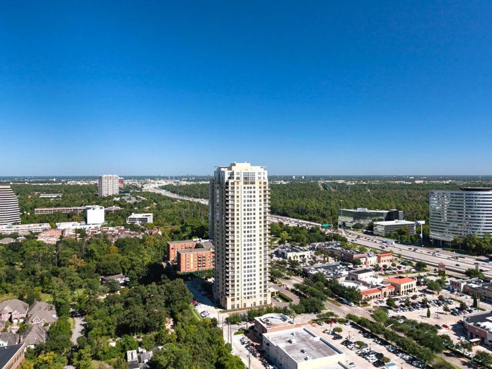 Houston, Highrise apartment views_May 2015, Camden Post Oak