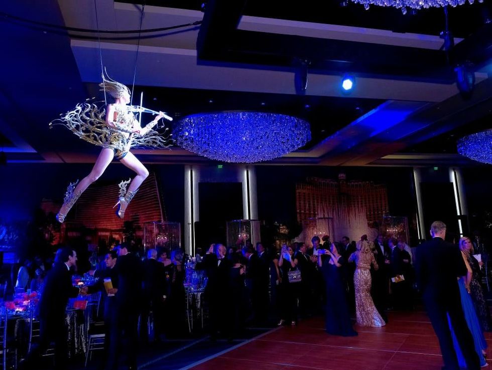 Houston, Houston Symphony Ball, May 2017, aerialist