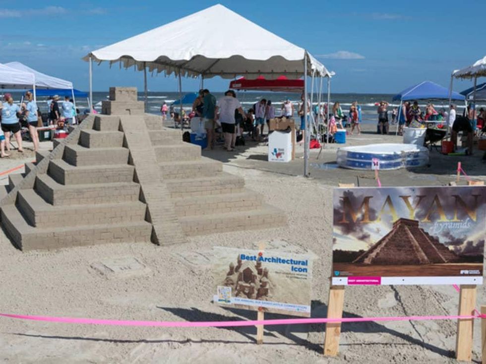 Houston, Houzz series, June 2017, Sandcastle contest, Mayan Pyramid
