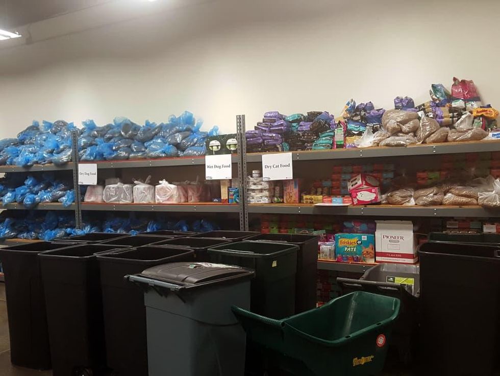 Houston, Interfaith Ministries aniMeals, December 2015, donated pet food
