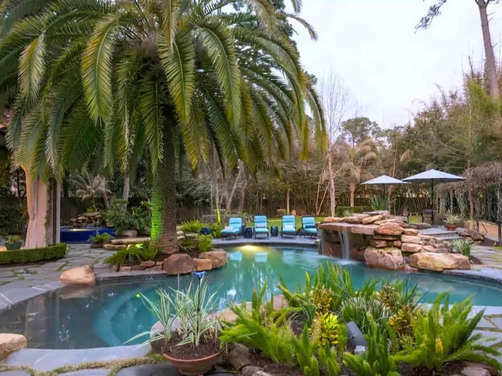 Houston, Lady Gaga's Super Sunday, Super Bowl LI, Feb 2017, 2 Memorial Drive pool