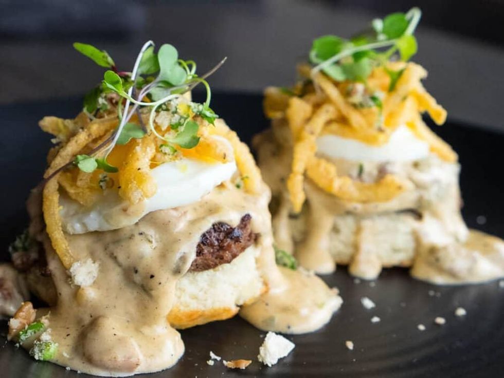 Houston, new brunch menus, Jan 2017, biscuits and gravy Kitchen 713