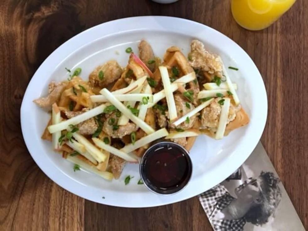 Houston, new brunch menus, Jan 2017, chicken and waffles at eloise nichols