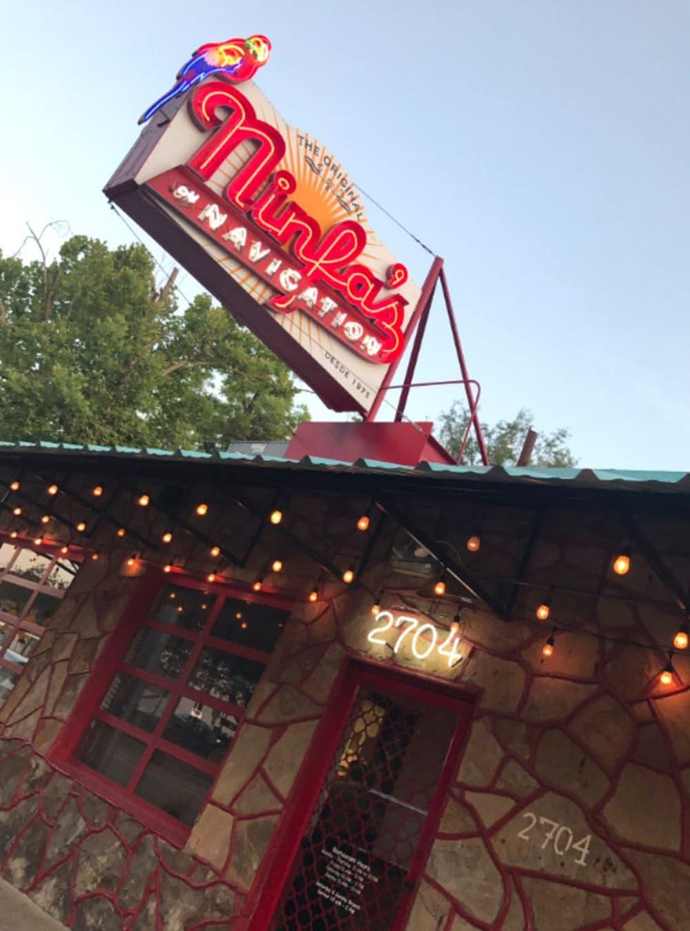 Houston, Ninfas on Navigation, exterior