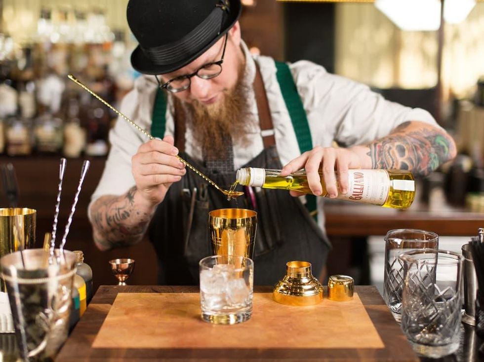 Houston, Radio Milano, bartender, happy hour