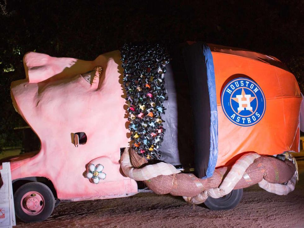 Houston, the Orange Show for Visionary Arts\u2019 Br\u00fcnnehilde art car, November 2017