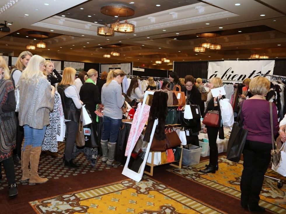 Houston, Tri Delta The Sale benefiting TCH, Jan 2017, shopping at A biento\u2019s booth