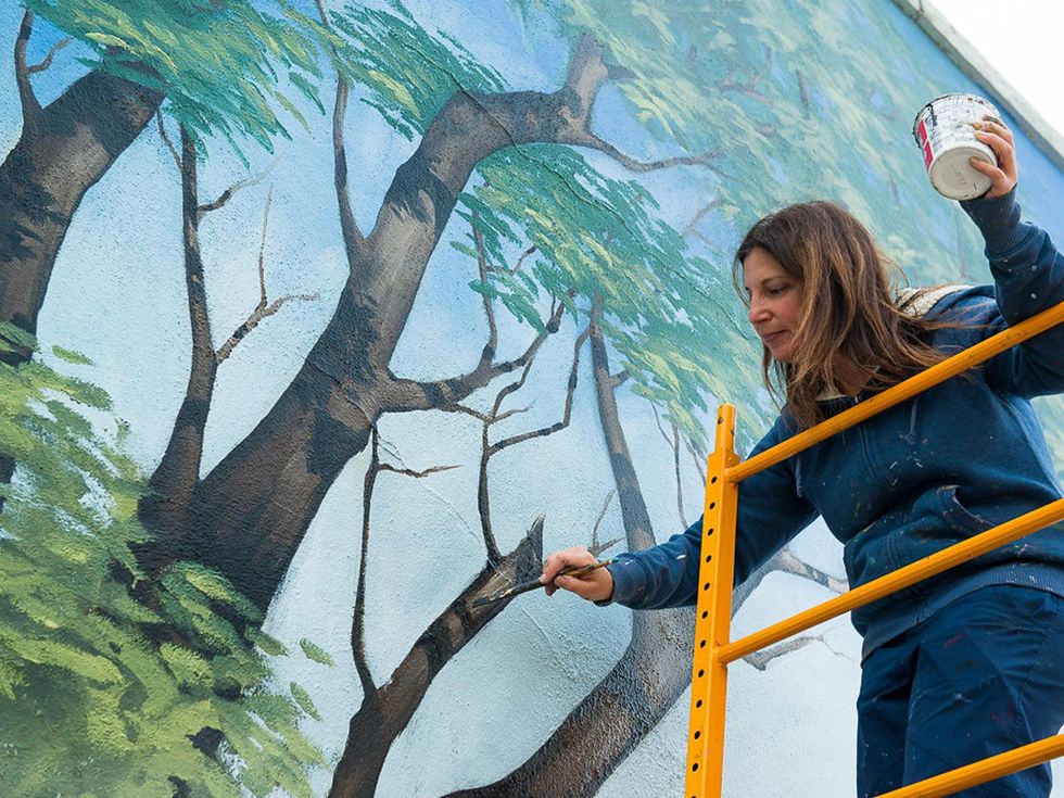 Houston Zoo gorilla mural February 2015 artist Anat Ronen at 3701 Main St. Richards Antitques