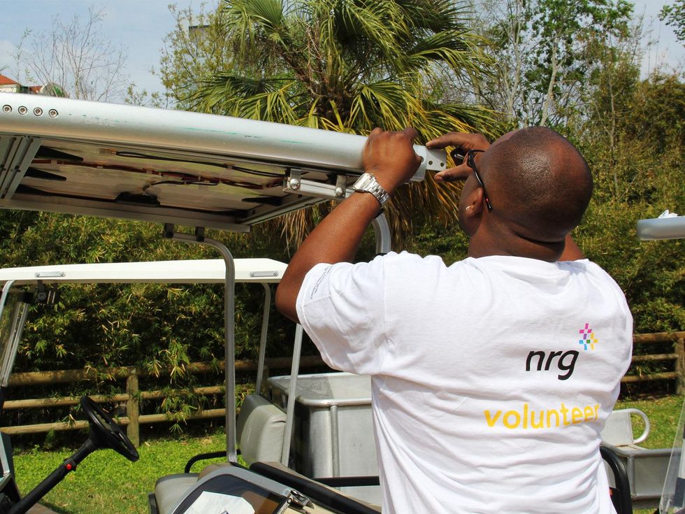 Houston Zoo, solar-powered golf carts, March 2013, Volunteer