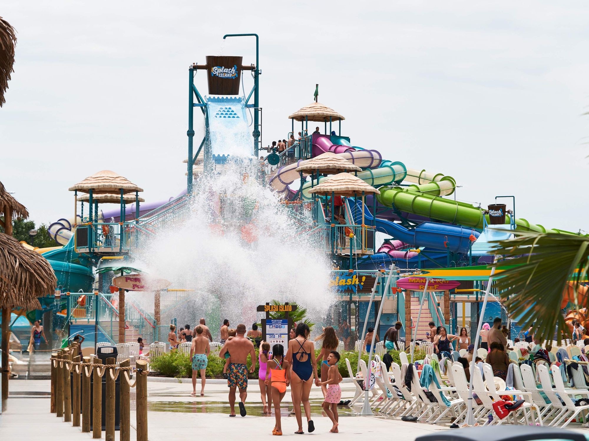 Hurricane Harbor Splashtown