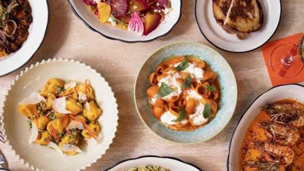 Hypsi restaurant food spread