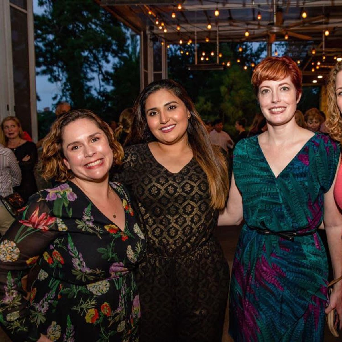 Chiroyli rus qizlari ishtirokidagi porno videolar Porno kokrak suti raqamga chayqaladi