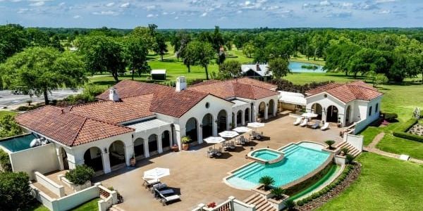 Drake finally confirmed as new owner of $15 million Dos Brisas ranch near Brenham - Vimarsana News