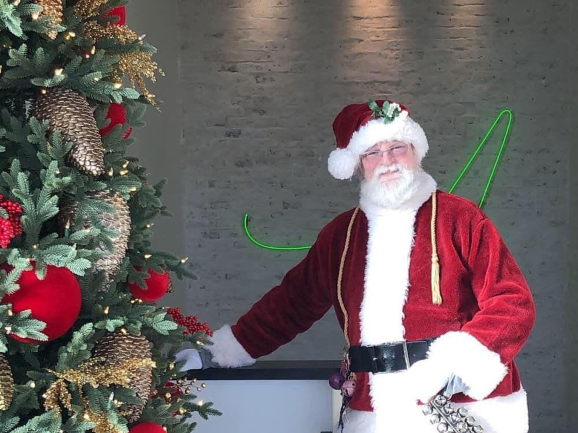 The Annie Café & Bar presents Santa Brunch