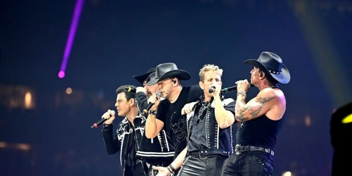 New Kids on the Block brings the right stuff, ’90s snacks and chiseled abs to RodeoHouston
