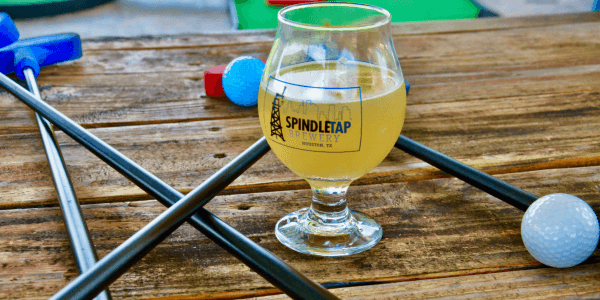 Putt-putt and pickleball pair with award-winning pints at this Houston brewery - Vimarsana News