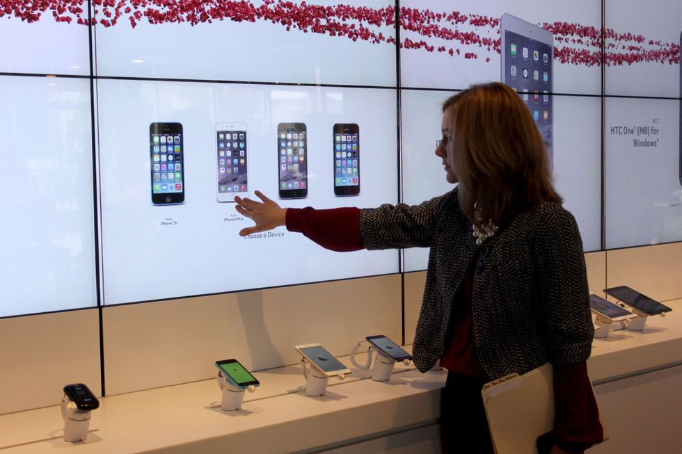 Interactive Screen at Verizon at BLVD Place