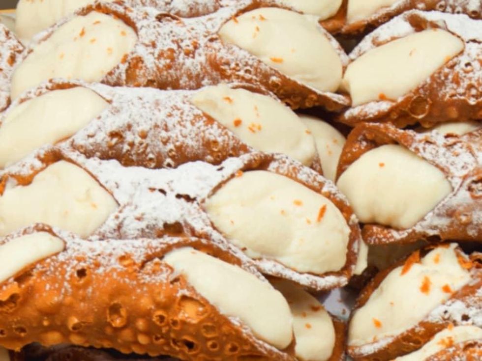 Italian American Grocery Heights cannoli