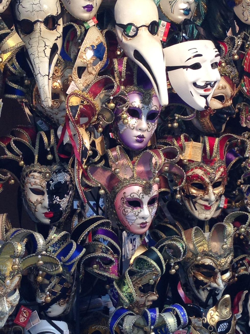 Jane Howze Italy trip Venice October 2014 Venice shops are full of Carnival masks