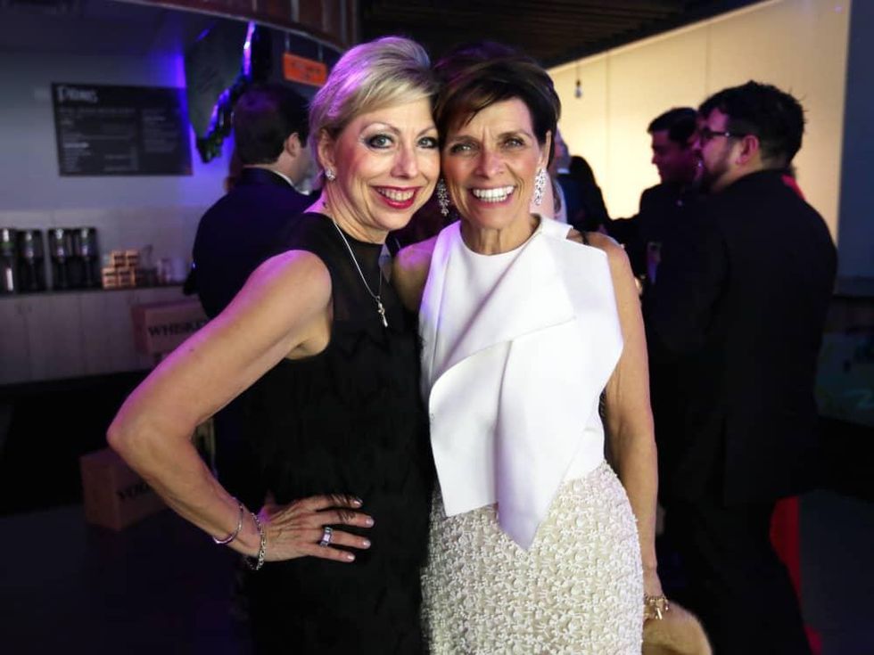 Jano Nixon Kelley and Kathryn McNeil at the Ars Lyrica "Roaring Twenties" Gala