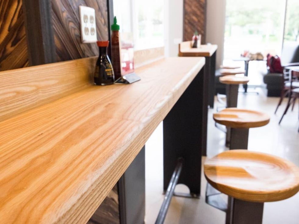 Jenni's Noodle House Greenway interior