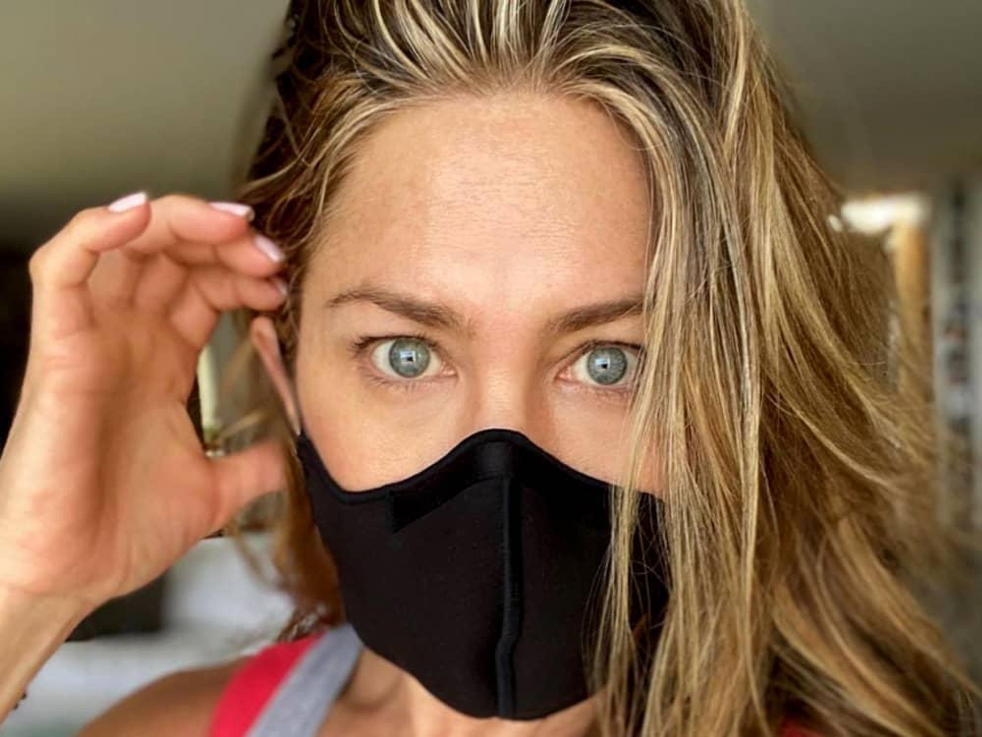 Jennifer Aniston mask