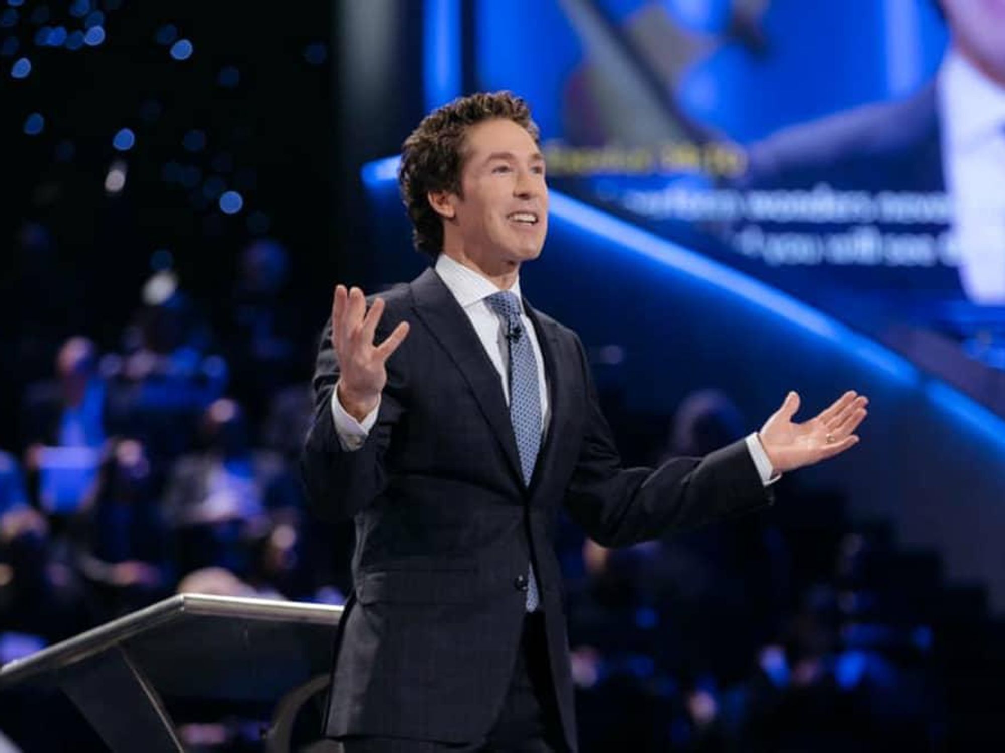 Joel Osteen Lakewood church horiz