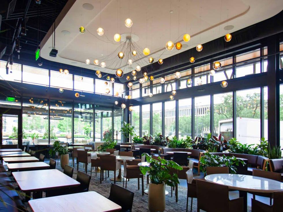 Joey restaurant dining room