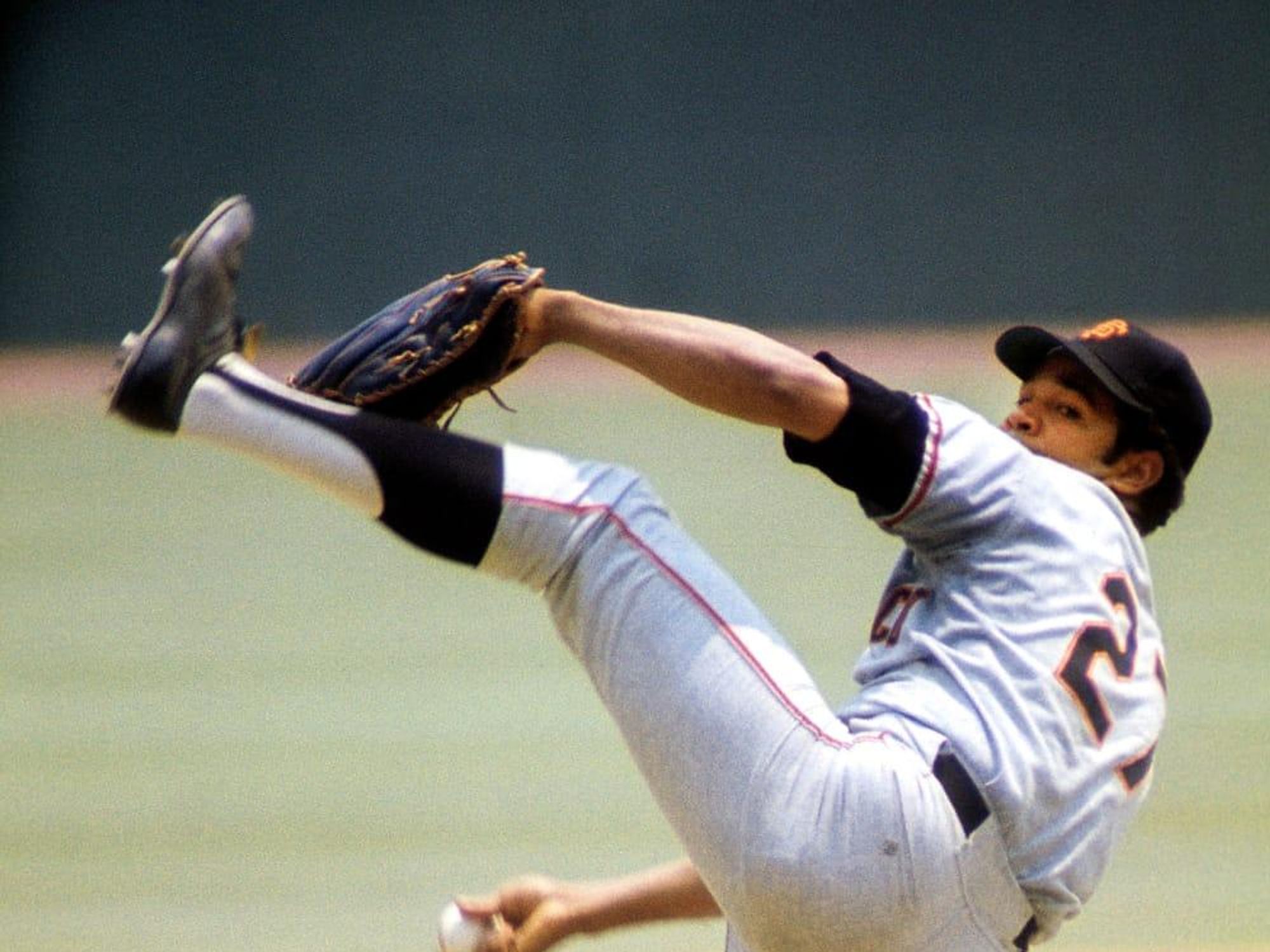 Juan Marichal makes his final MLB start with the Los Angeles